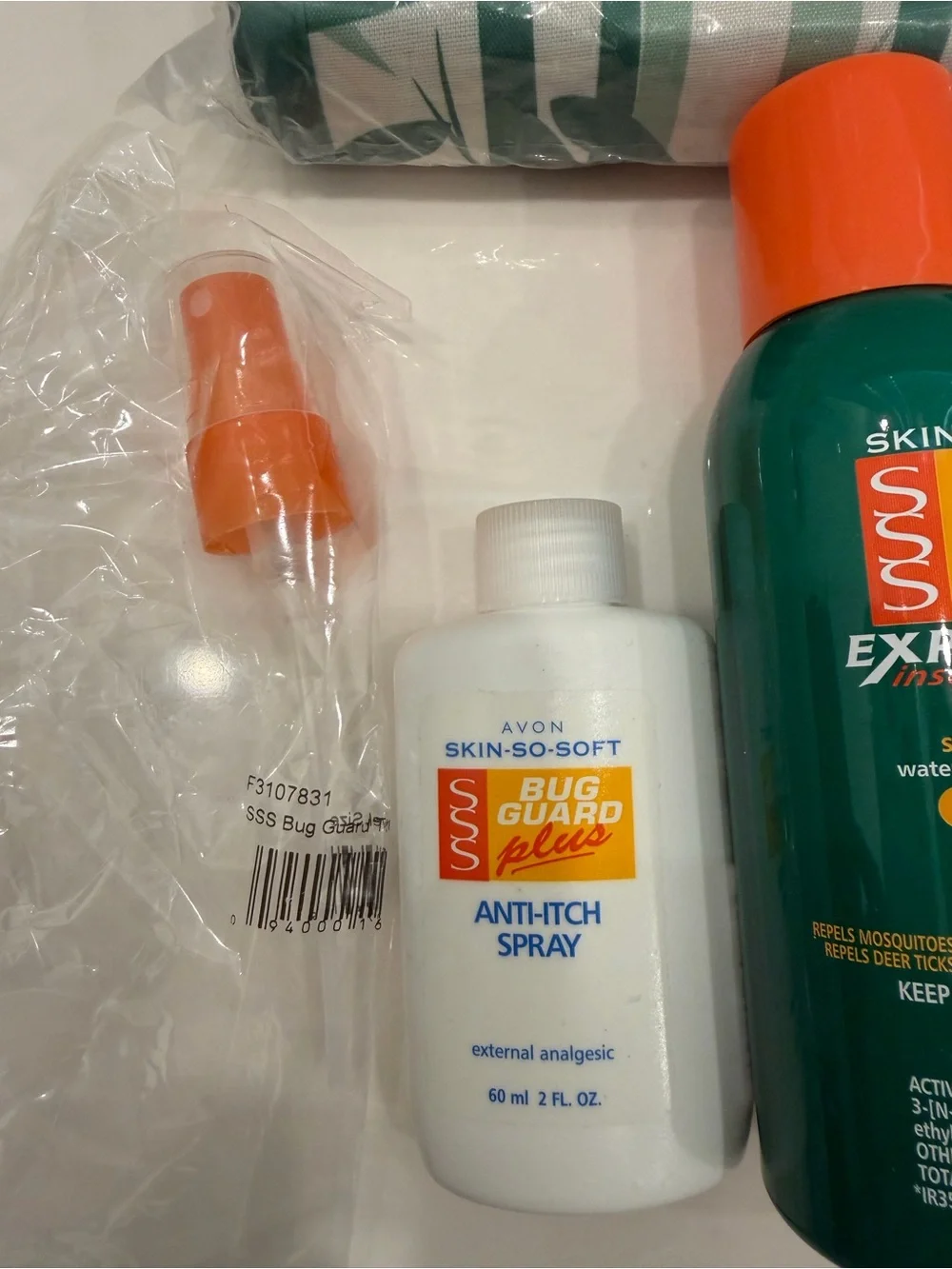 Avon Skin-So-Soft Sun & Bug Care Set with Green Bamboo Print Pouch Bundle